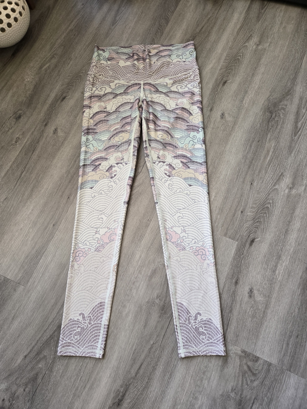 Niyama Sol Sol Waves Barefoot Leggings White & Pink Xl